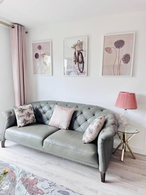 Central Derby Urban 2 Bedroom Flat - An Oasis Of Elegance! Free Parking And Wifi Suitable For Families And Professionals Zewnętrze zdjęcie