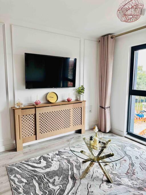 Central Derby Urban 2 Bedroom Flat - An Oasis Of Elegance! Free Parking And Wifi Suitable For Families And Professionals Zewnętrze zdjęcie